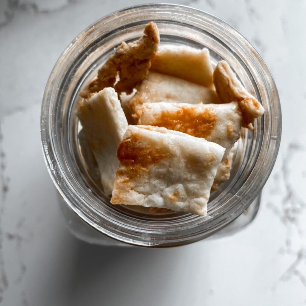 Cheddar-Cheese-Sourdough-Crackers-With-Discard